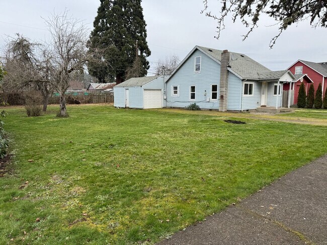 Foto del edificio - Updated 3 bedroom, 1 bath house in Springfield!