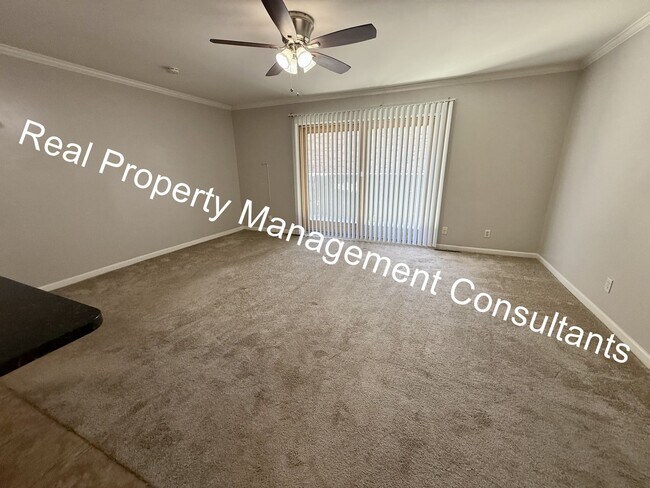 Foto del edificio - 2 Bedroom In Westport Rent Special