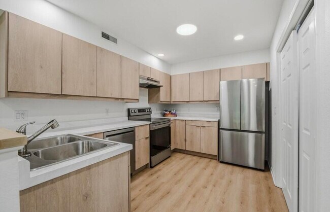 Foto del edificio - 1515 Mills Dr