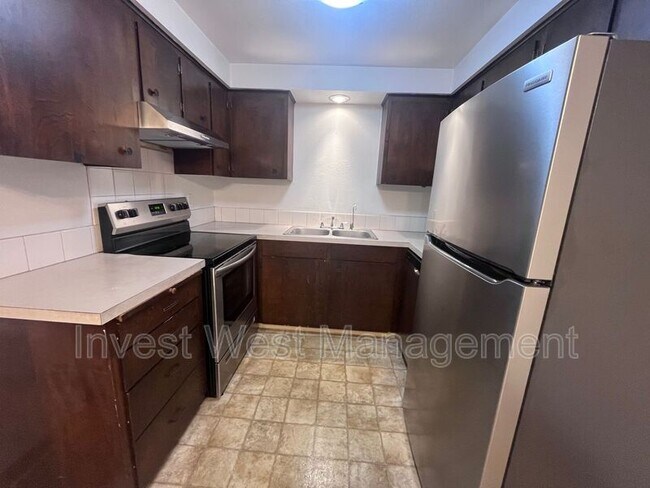 Building Photo - 3401 E 21st St