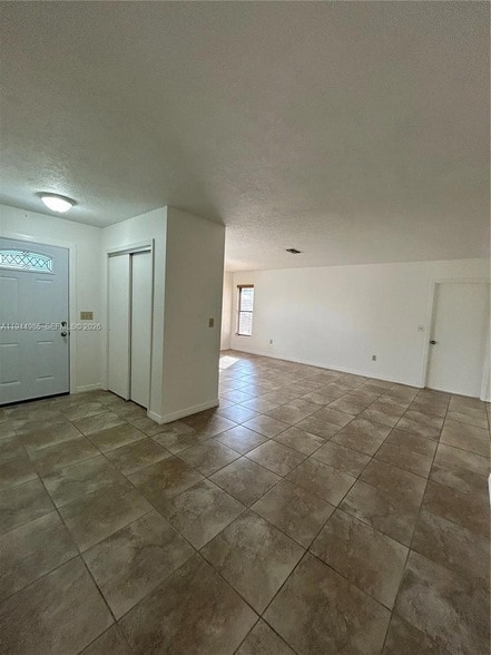 Building Photo - 4201 Navarre Ave