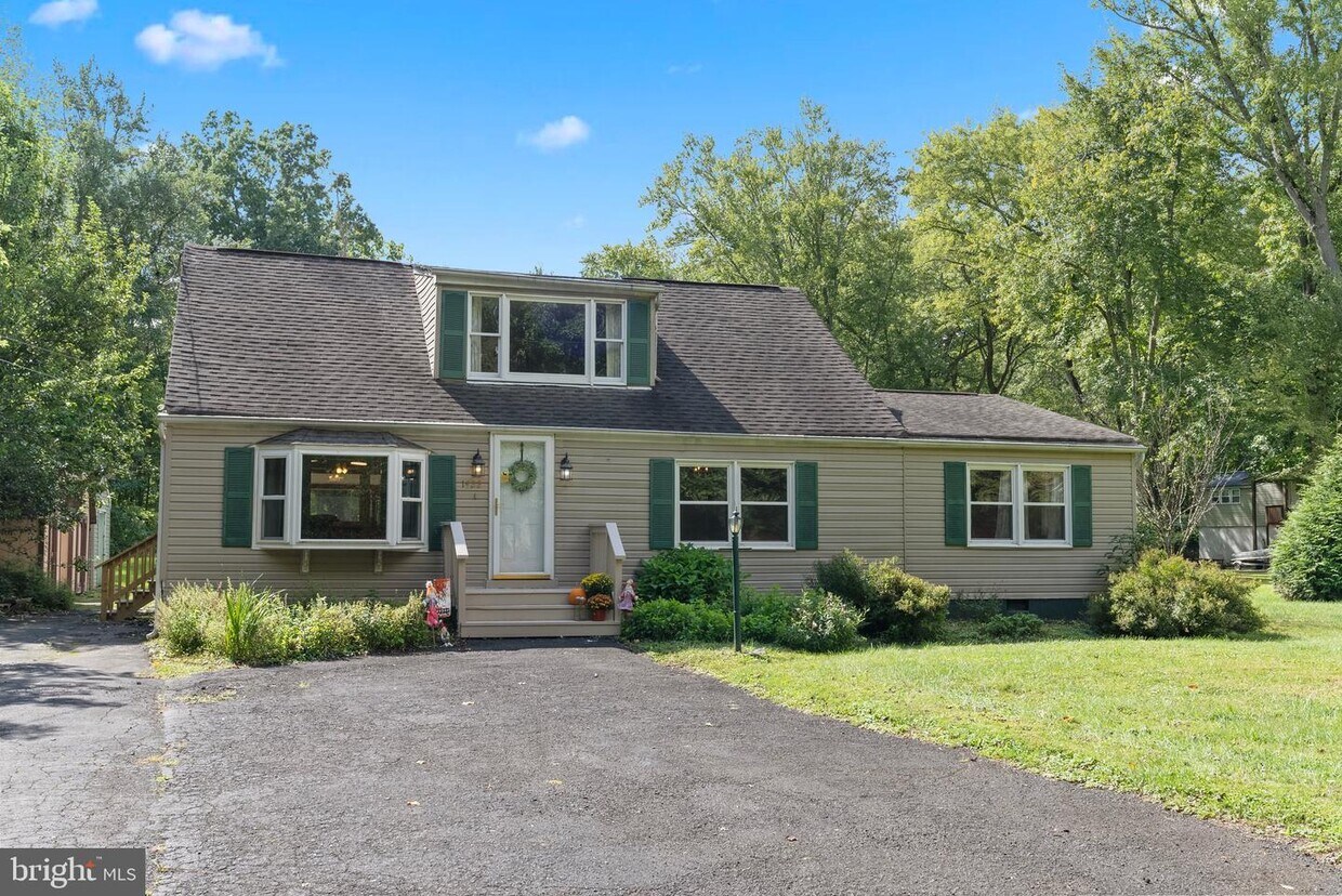 1422 Robinson Pl, Yardley, PA 19067 House Rental in Yardley, PA