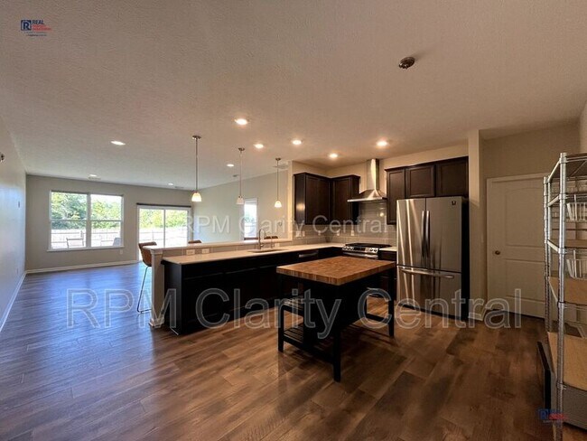 Foto del edificio - 5360 Branchville Dr