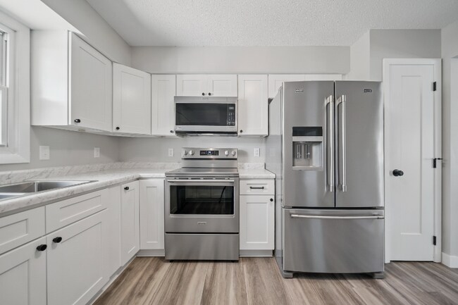 Foto del edificio - 6408 81st Ave N