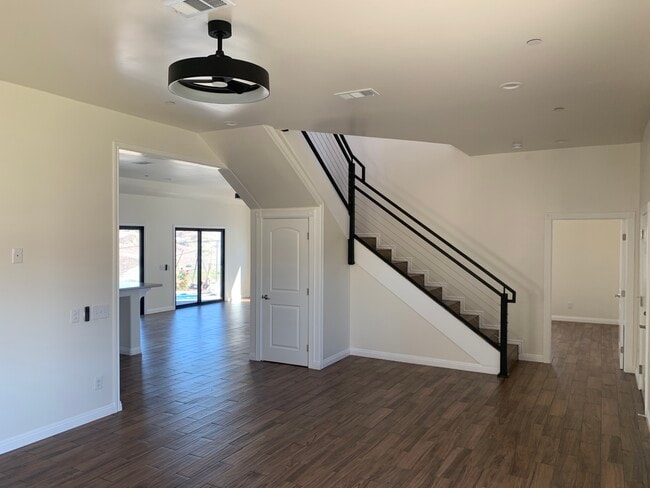 Building Photo - 14425 Hardtree Dr