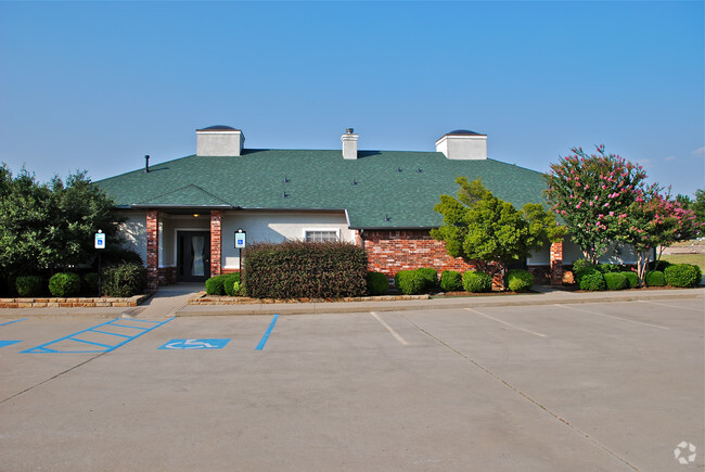 Foto del edificio - Fox Hollow Townhomes