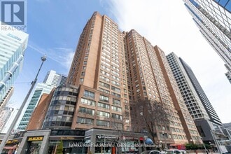 Building Photo - 633 Bay St.