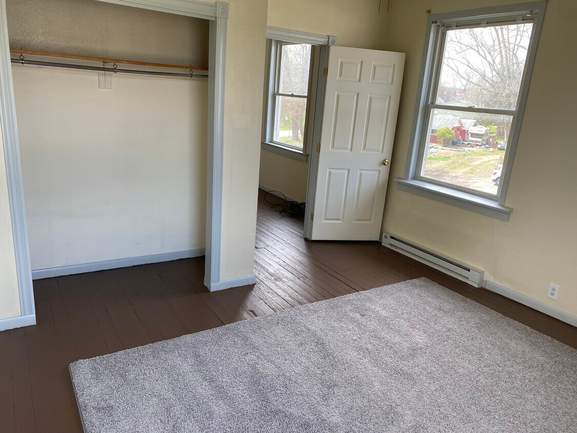 Foto principal - 300 Perry Ave