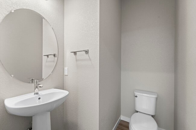 Foto del edificio - 7810 Keebler Dr