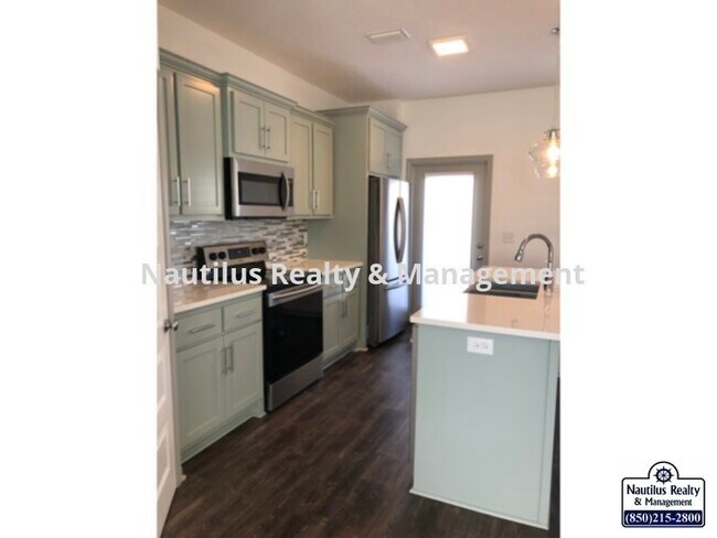 Foto del edificio - 305 Brooke Ct