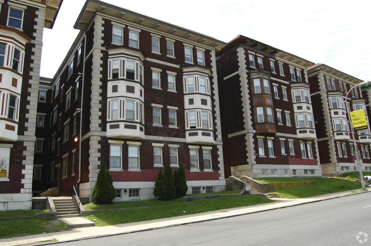Building Photo - 4712-4714 Chestnut St