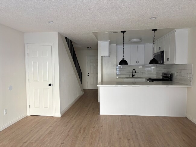 Building Photo - 1670 W Broadway