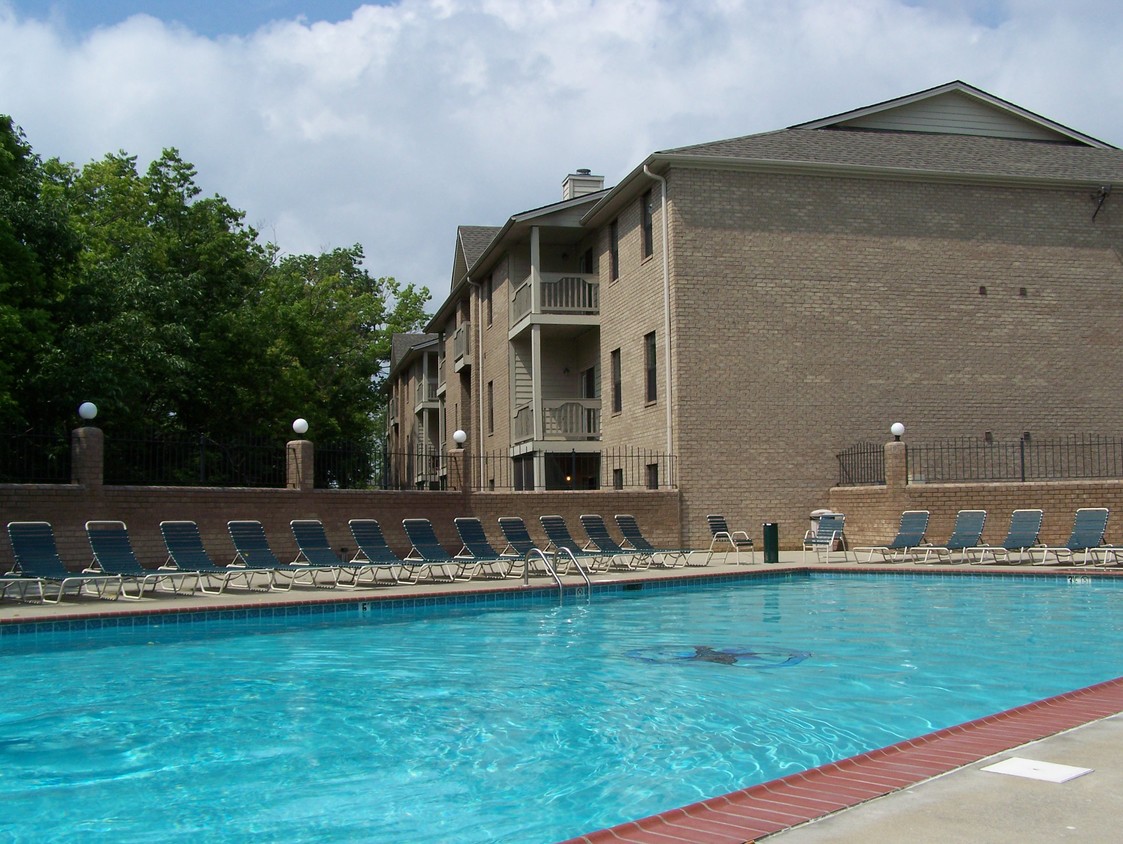 Sparkling Outdoor Pool - Georgetown Oaks Apartments