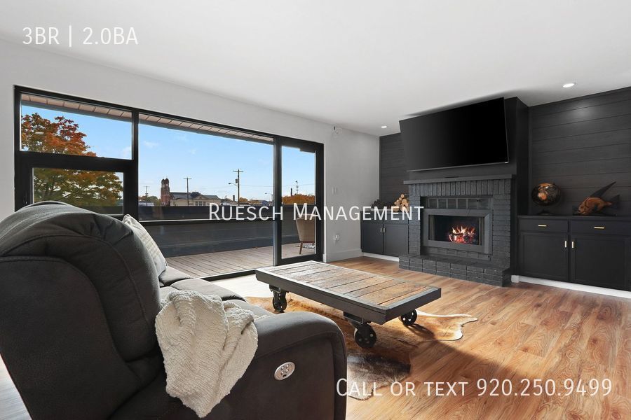 Foto principal - 3 Bedroom Condo in Downtown Green Bay-Furn...