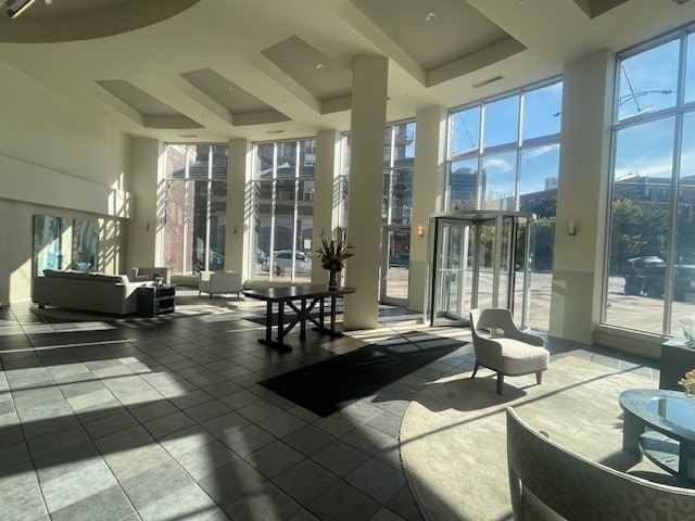 Building Photo - 1000 W Adams St