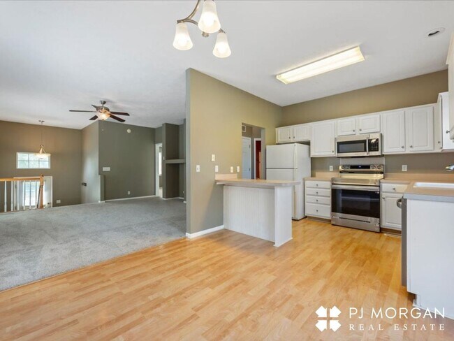 Foto del edificio - 14464 Saratoga St
