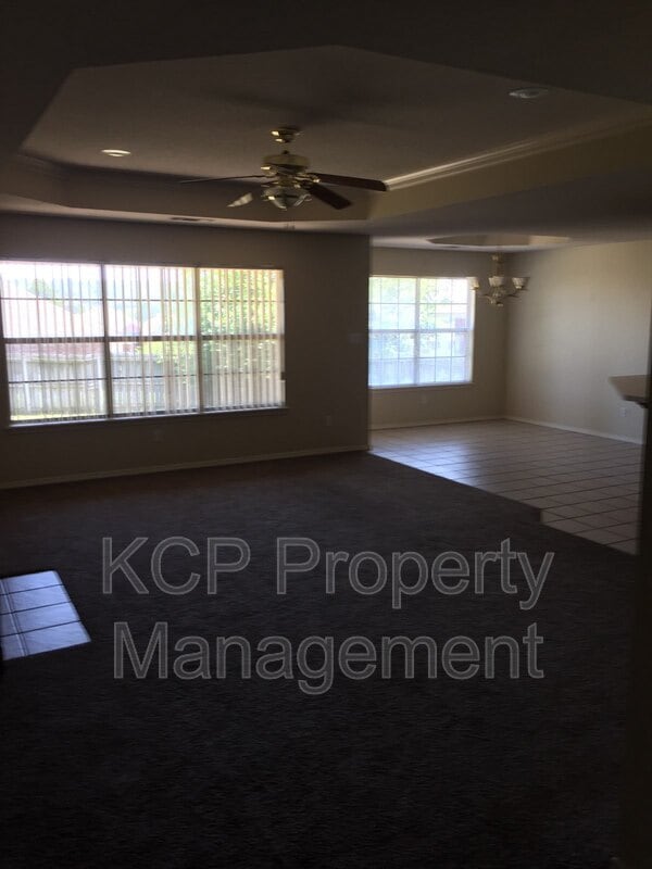 Building Photo - 305 Northridge Dr