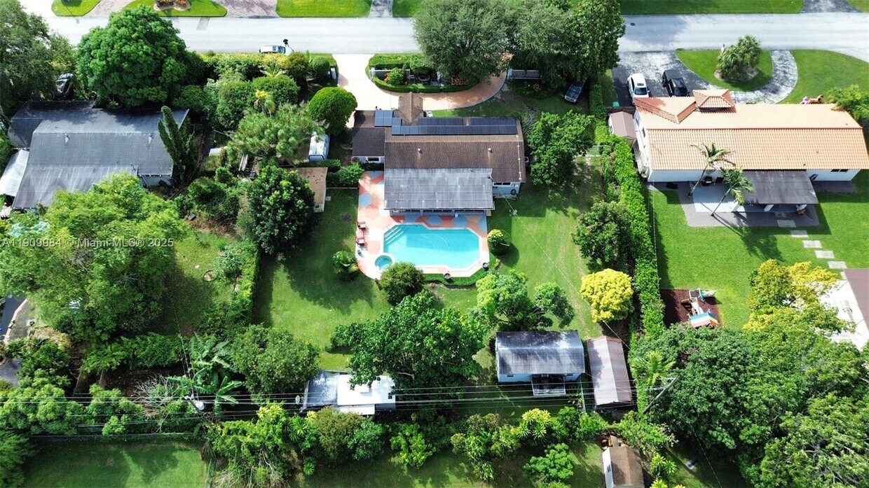 Foto principal - 10965 SW 116th St