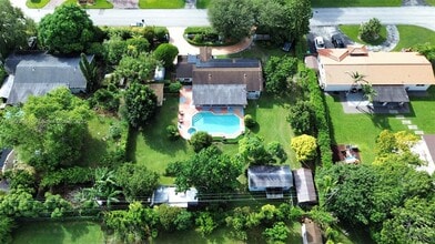 Building Photo - 10965 SW 116th St