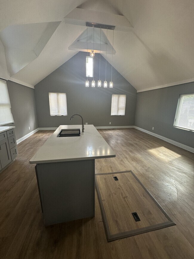 Foto del edificio - 5808 Fir Ave