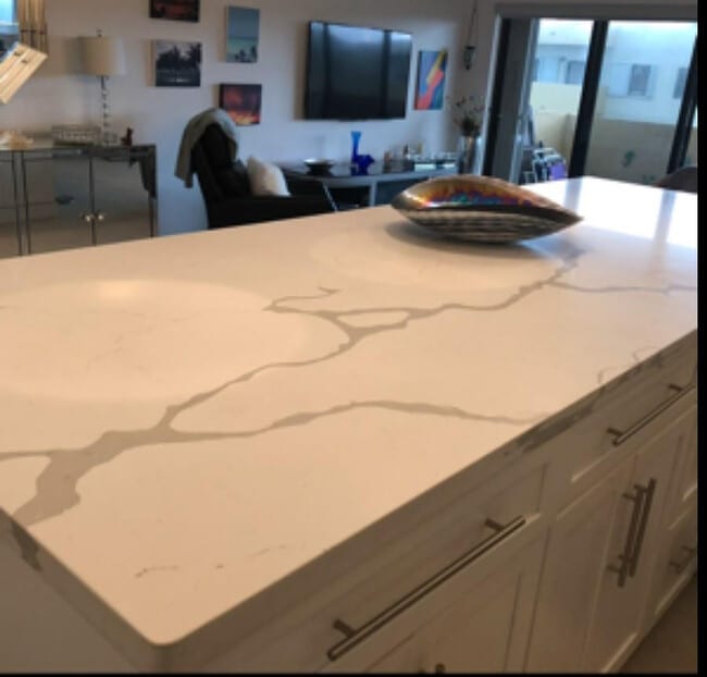 Building Photo - 330 Ave