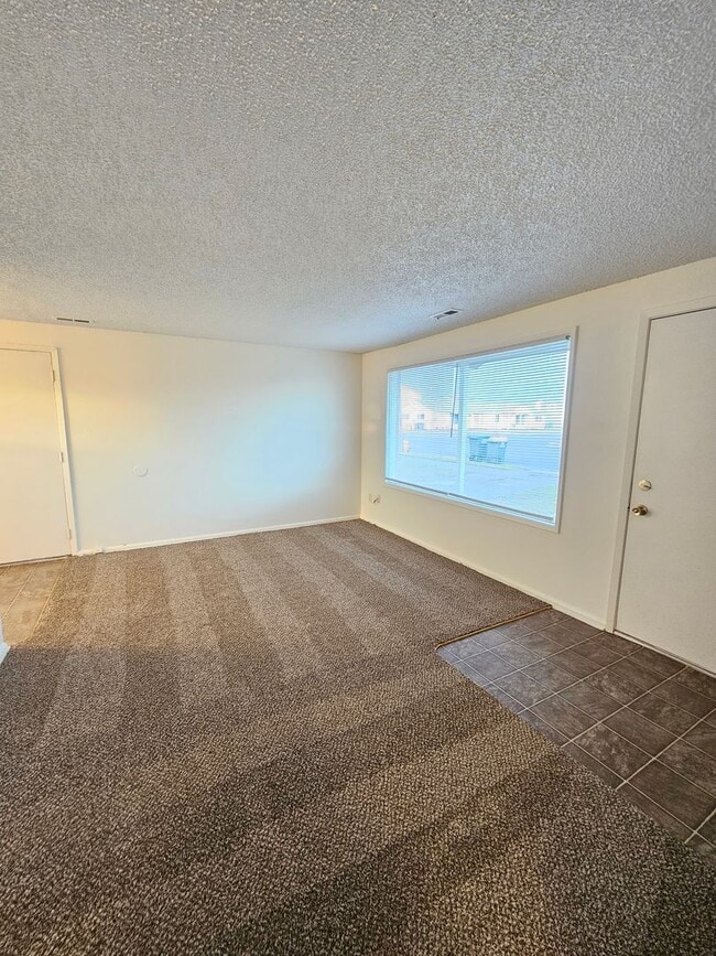 Foto del edificio - 1104-1106 S Grand Dr