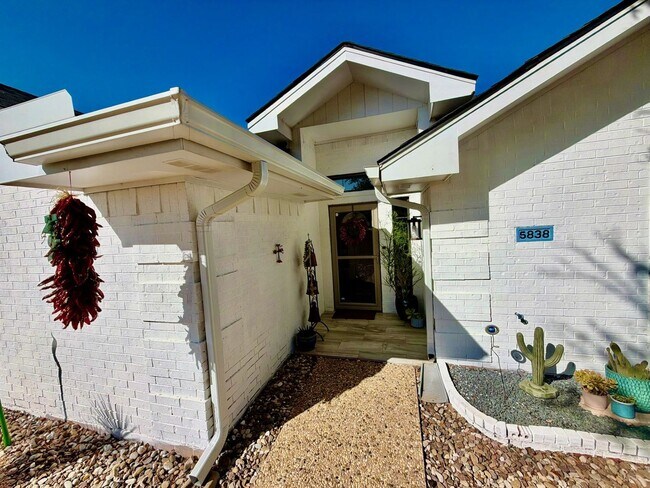 Building Photo - 5838 Manchester Ln