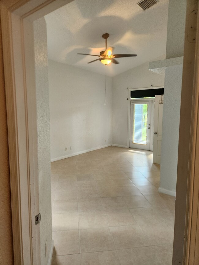 Foto del edificio - 442 SE 36th Terrace