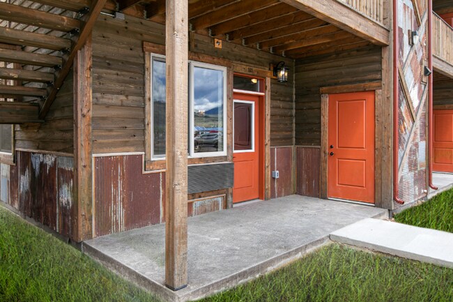 Foto del edificio - 6174 Lay About Ln