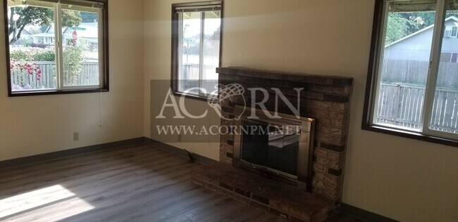 Building Photo - 4256 Jessen Dr