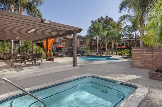 Foto del edificio - Timbers Riverside Apartments