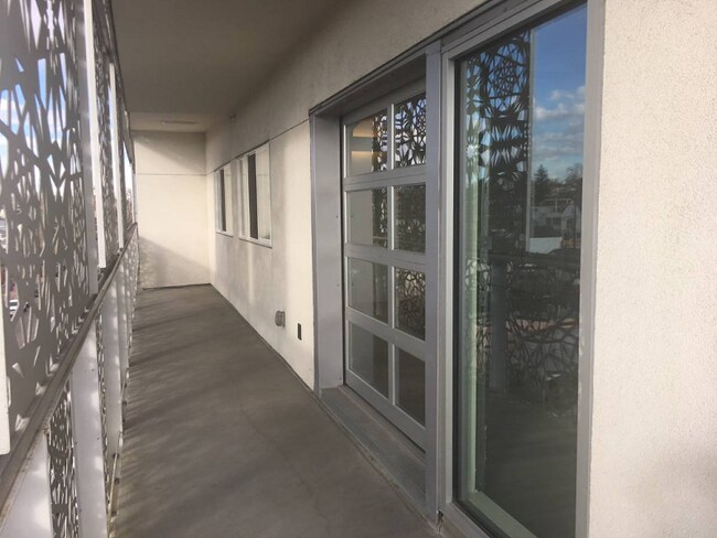 Foto del edificio - 3211 N Pecos St
