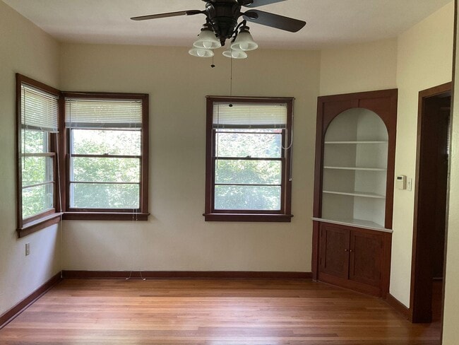 Building Photo - 4 br, 2.5 bath House - 2721 SW 3rd Pl.