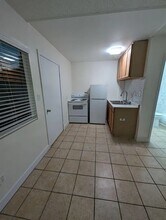 Building Photo - 305 N 15th St