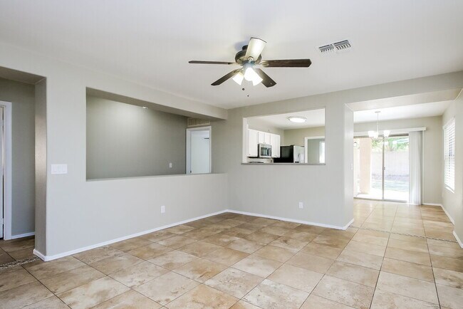 Foto del edificio - 1427 N Thunderbird Ave