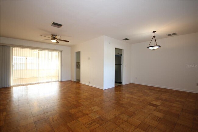 Foto del edificio - 1429 Seabreeze St