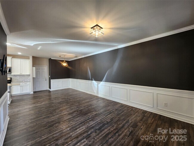 Foto del edificio - 326 Sadie Dr