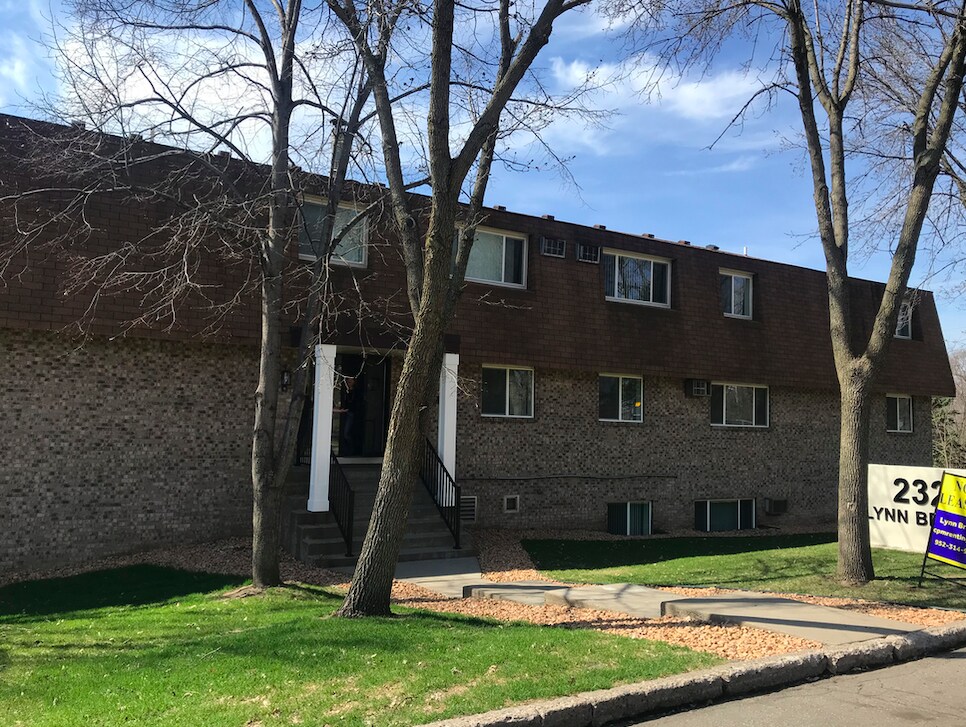 Primary Photo - 2321 Branch Ave