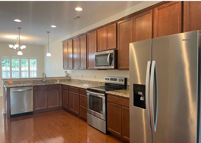 Building Photo - 1518 Silver Spur Ln
