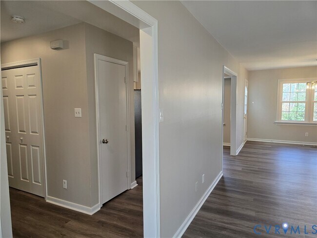 Foto del edificio - 1600 Porters Mill Terrace