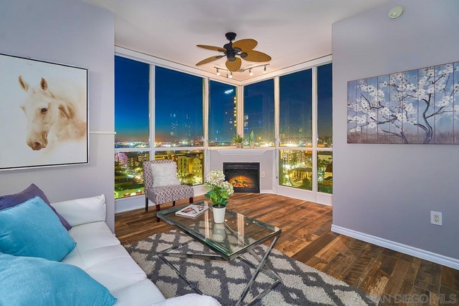 Building Photo - 300 W Beech St