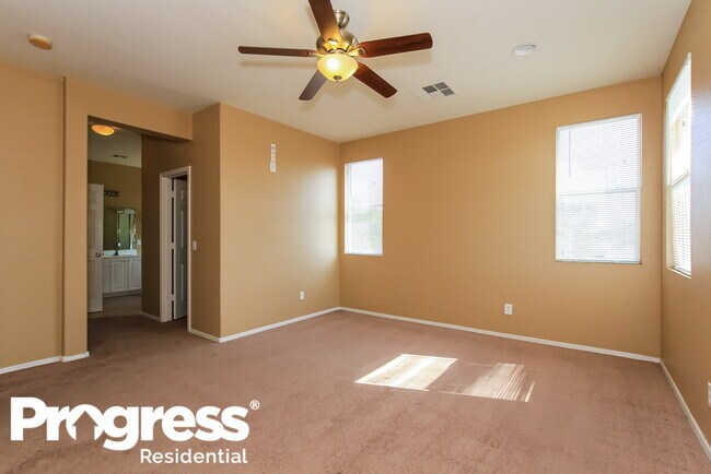 Building Photo - 10461 W Granada Rd