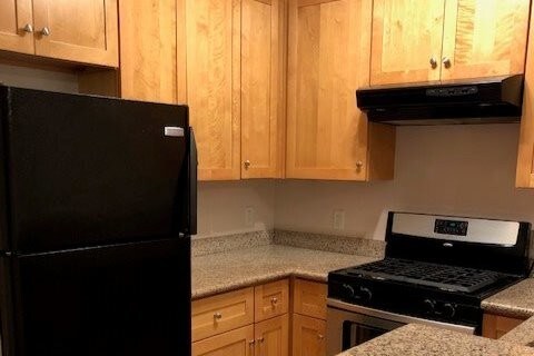 Kitchen - 194 Montrose Rd