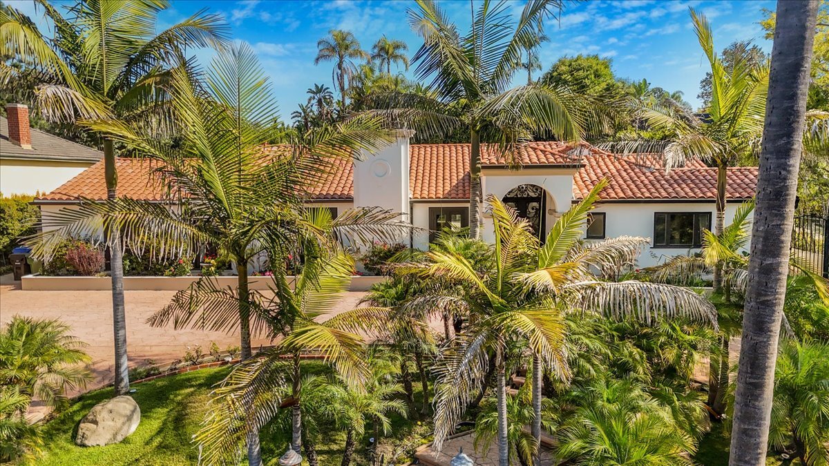 Foto principal - 114 S Layton Dr