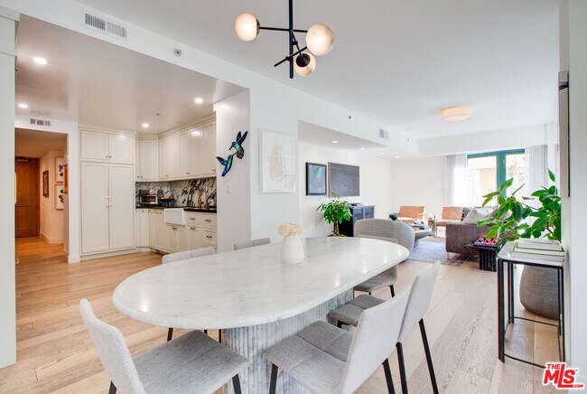 Foto del edificio - 10520 Wilshire Blvd