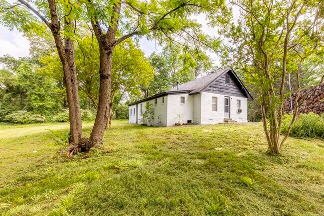 Foto del edificio - 3108 Birmingham Loop