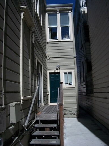 Building Photo - 2927-2929 Folsom St
