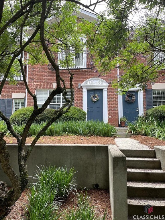Foto principal - 110 Wood Lake Dr