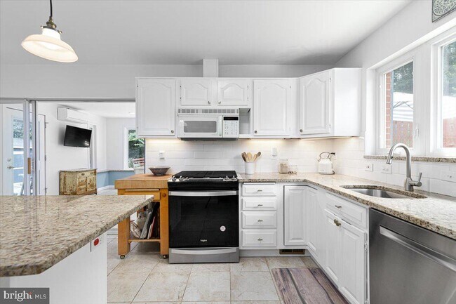 Foto del edificio - 4607 Exeter St