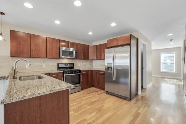 Foto del edificio - 3323 Clayton St